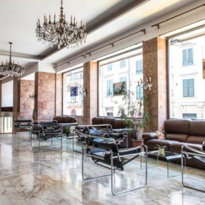 Gallery Hotel 11