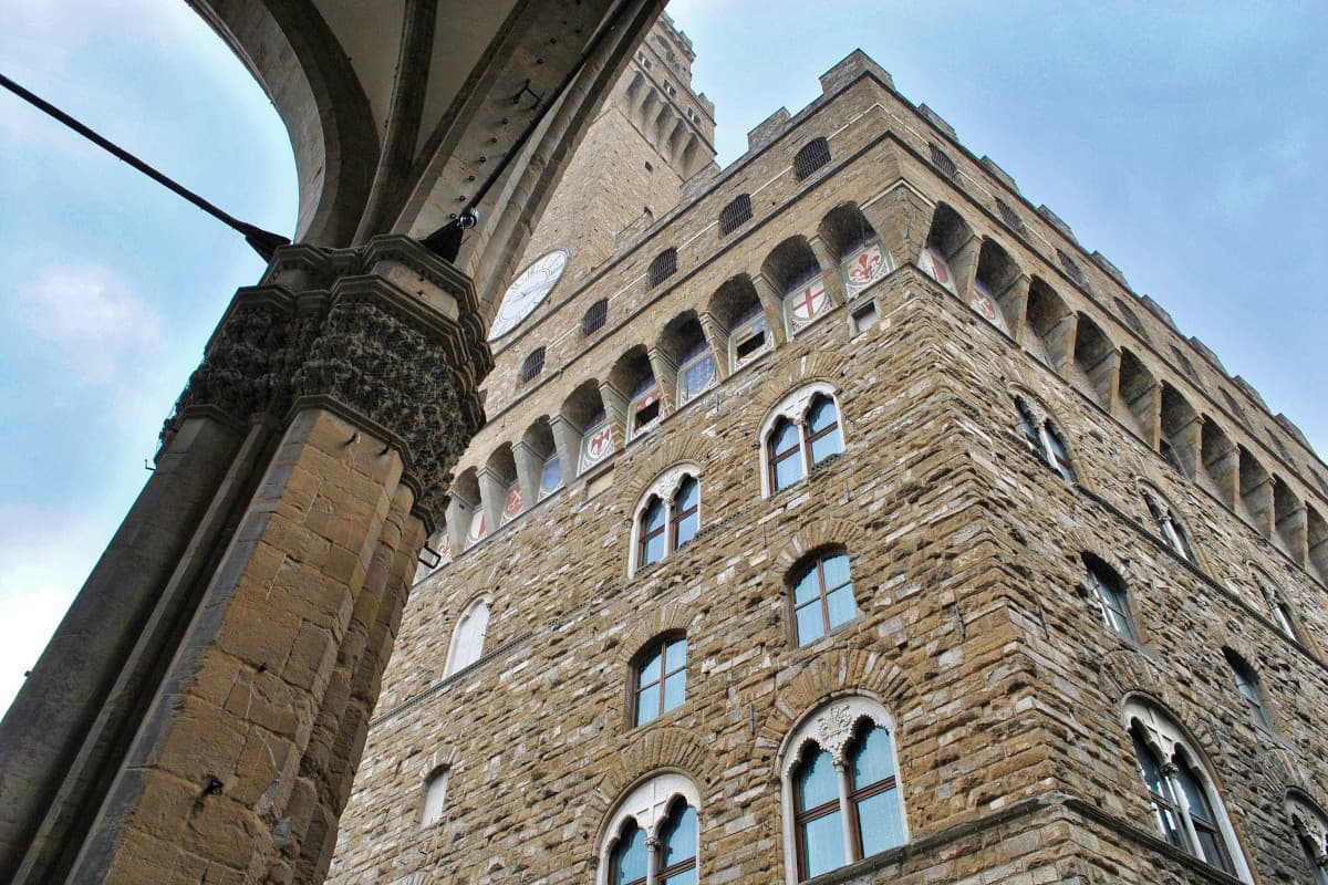 Piazza della Signoria e la Galleria deli Uffizi
